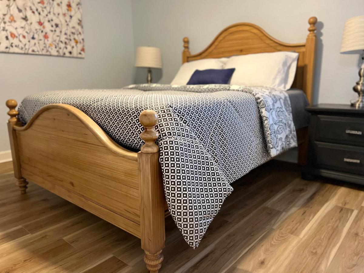 Waterfront Newly Renovated And Decorated 3brs Milton